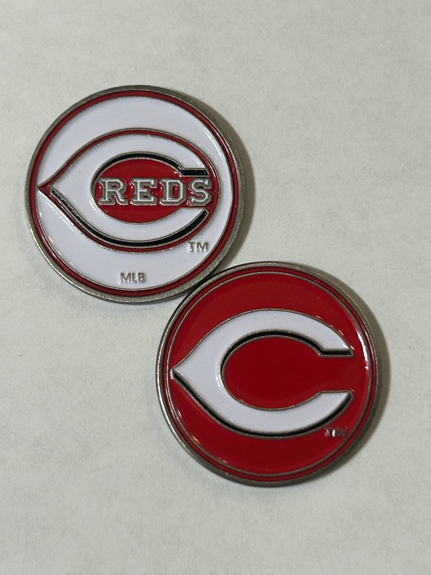 Cincinnati Reds 1" Diameter Magnetic Golf Ball Marker