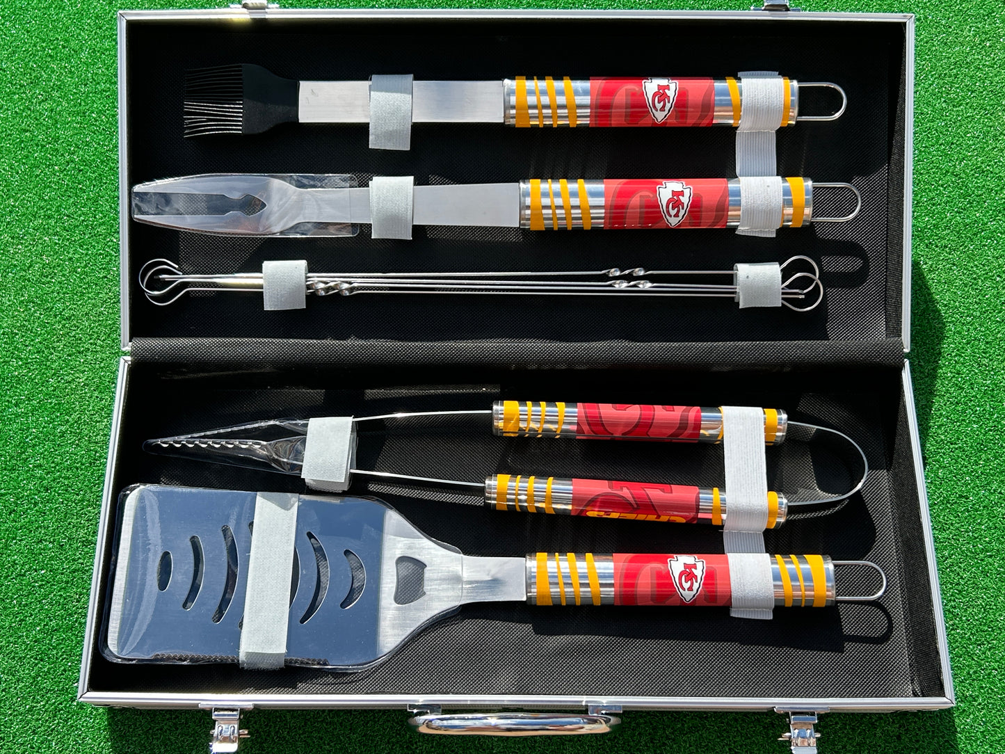 Siskiyou Gifts Kansas City Chiefs 8 piece Tailgater BBQ Set with Metal Case