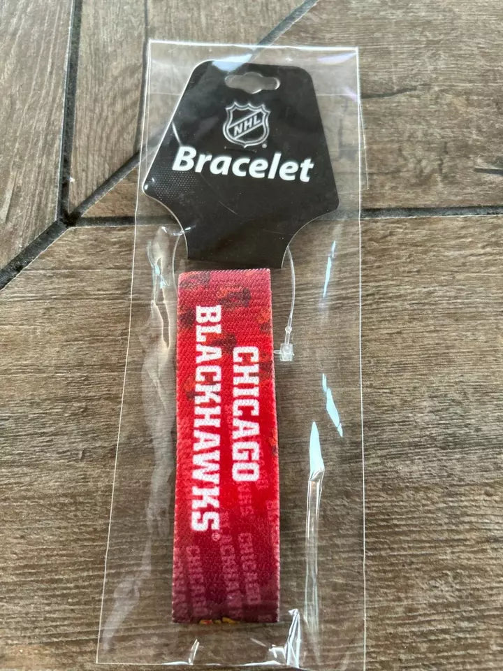 Siskiyou Gifts Chicago Blackhawks Stretch Bracelet, NHL Licensed