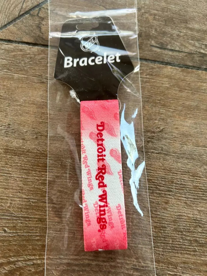 Siskiyou Gifts Detroit Red Wings Stretch Bracelet, NHL Licensed